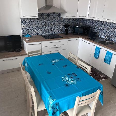 Residence Le Maree Porto Pino Eksteriør bilde