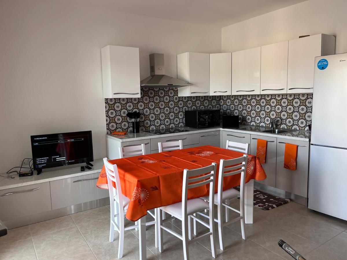 Residence Le Maree Porto Pino Eksteriør bilde